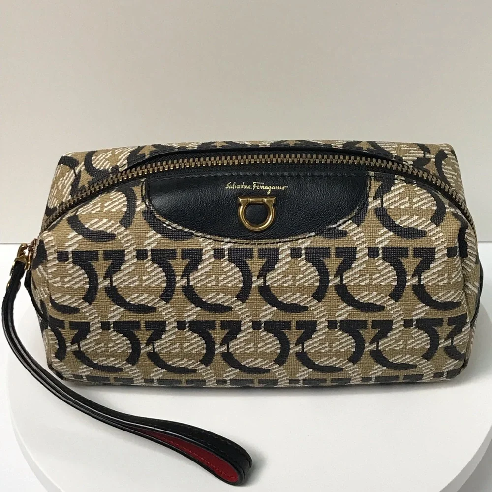 Salvatore Ferragamo Gancini Cosmetic Bag 😍🔥